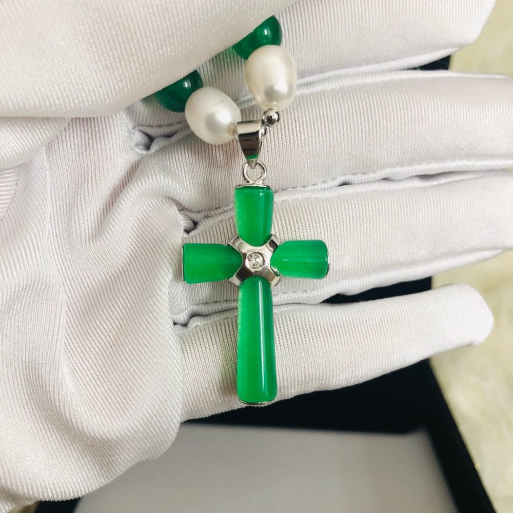 Freshwater Pearl Jade Cross Necklace - Picture 4 of 12